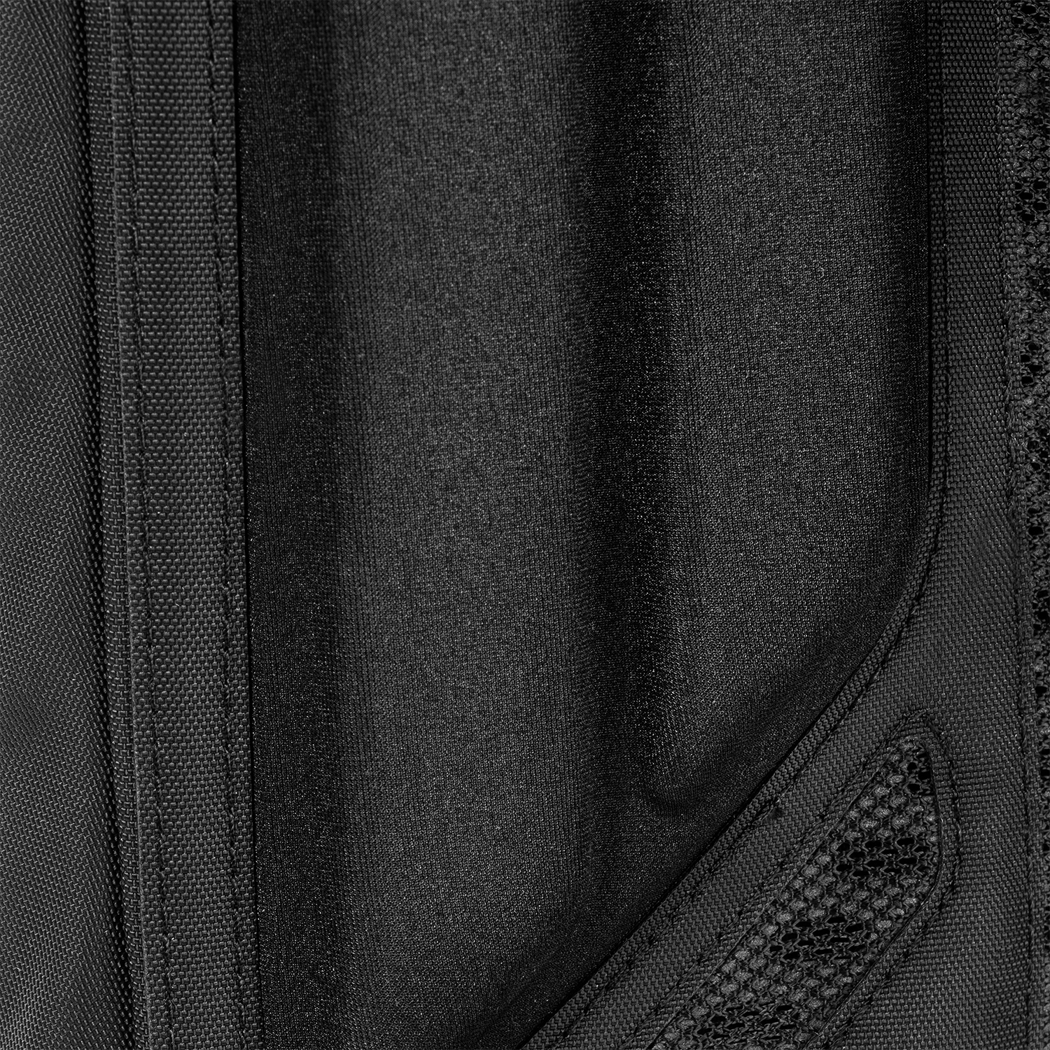 paragon-hydration-pack-n4 Paragon_Black_Texture.png